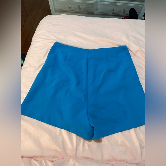 Zara shorts - Picture 4 of 4